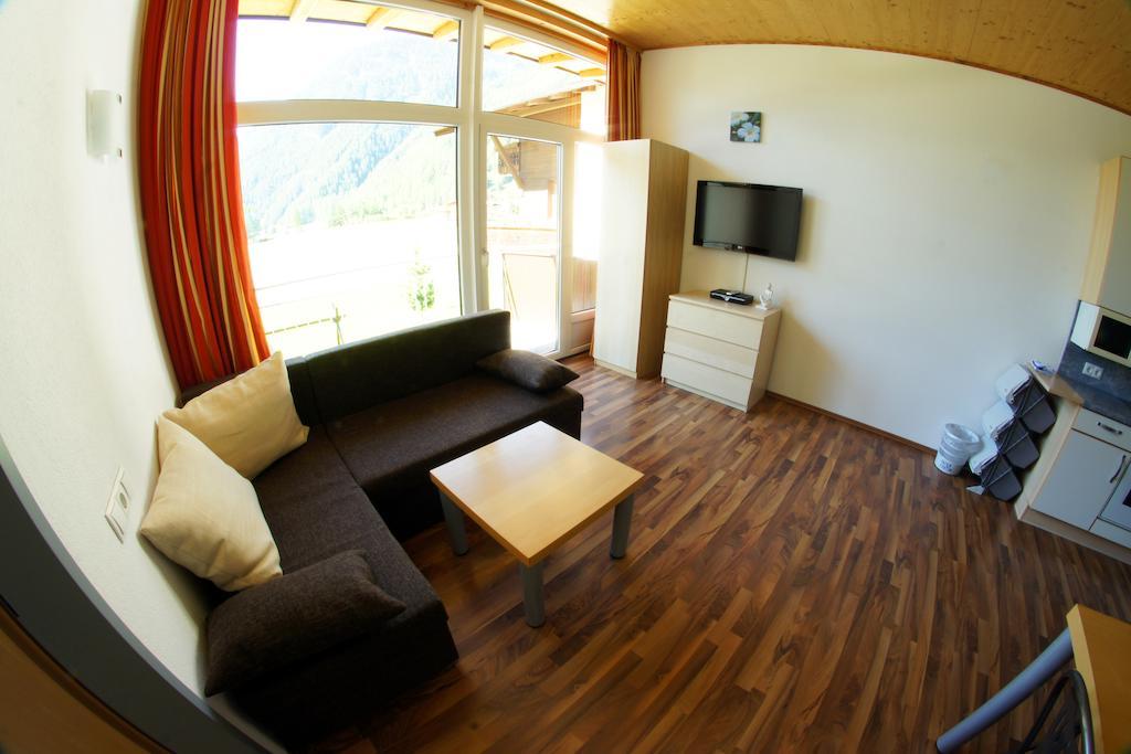 Apartments Bauernhof Dismasn Hof Längenfeld Zimmer foto